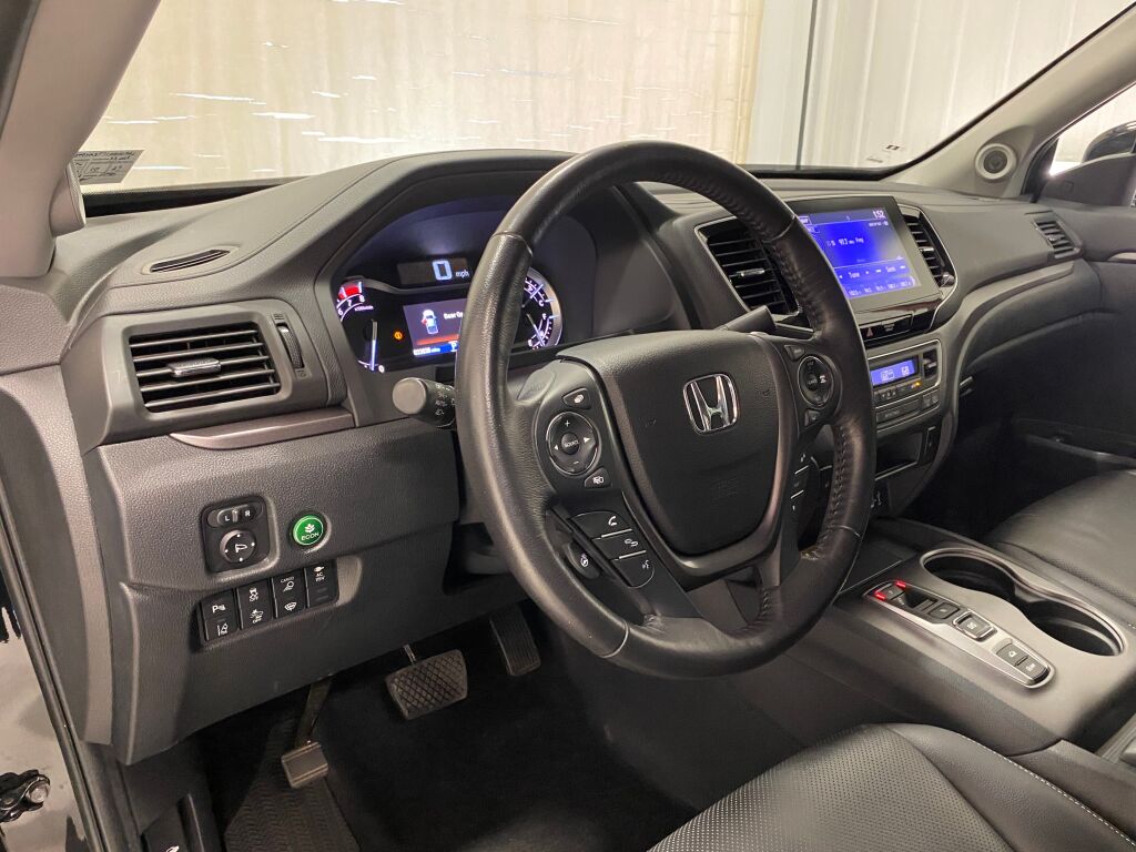 2021 Honda Ridgeline photo 12 of 38