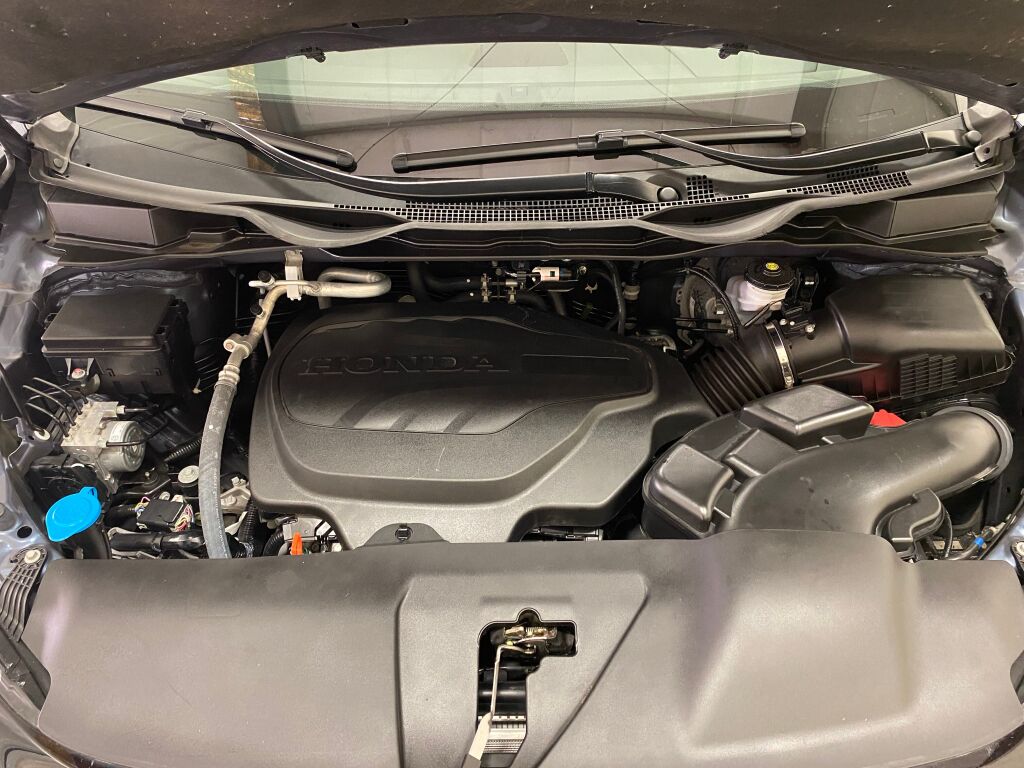 2025 Honda Odyssey photo 37 of 38