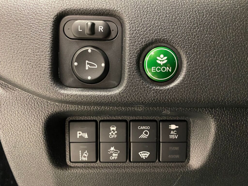 2021 Honda Ridgeline photo 36 of 38