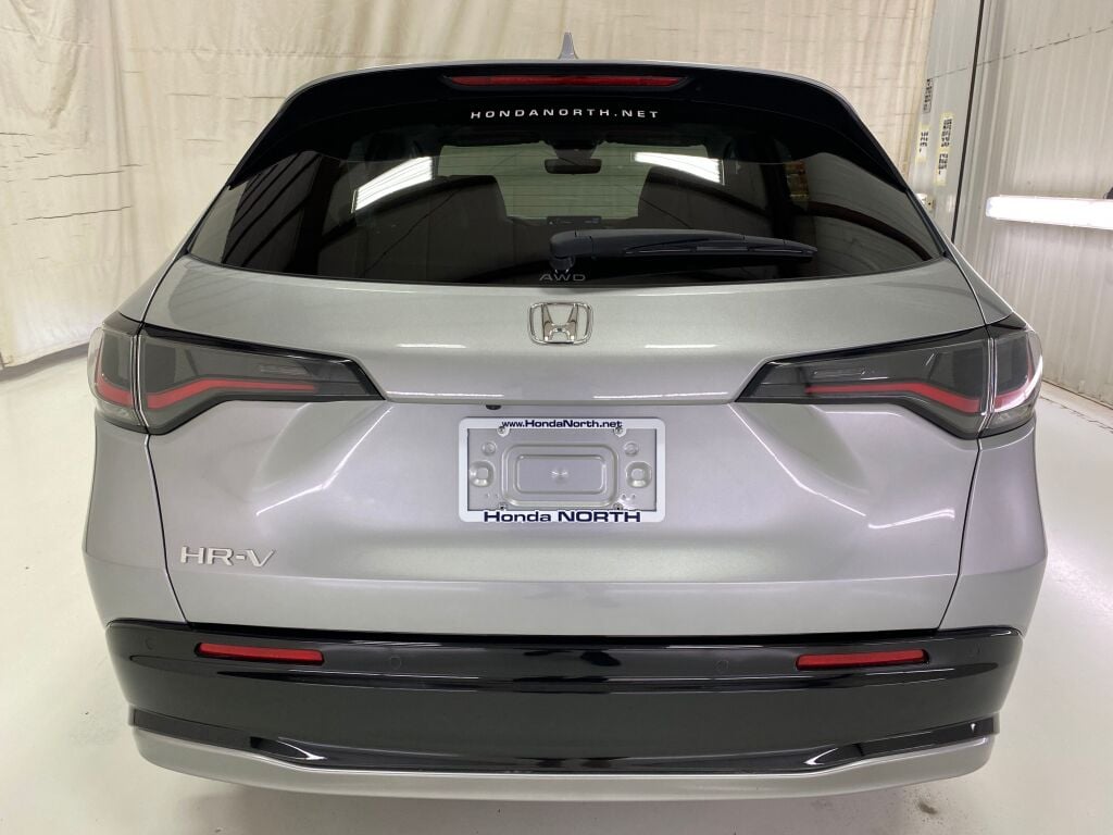 2024 Honda HR-V photo 16 of 34