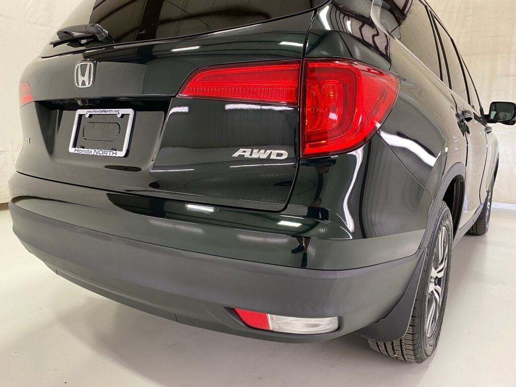 2016 Honda Pilot photo 20 of 38