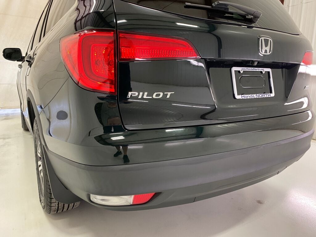2016 Honda Pilot photo 18 of 38