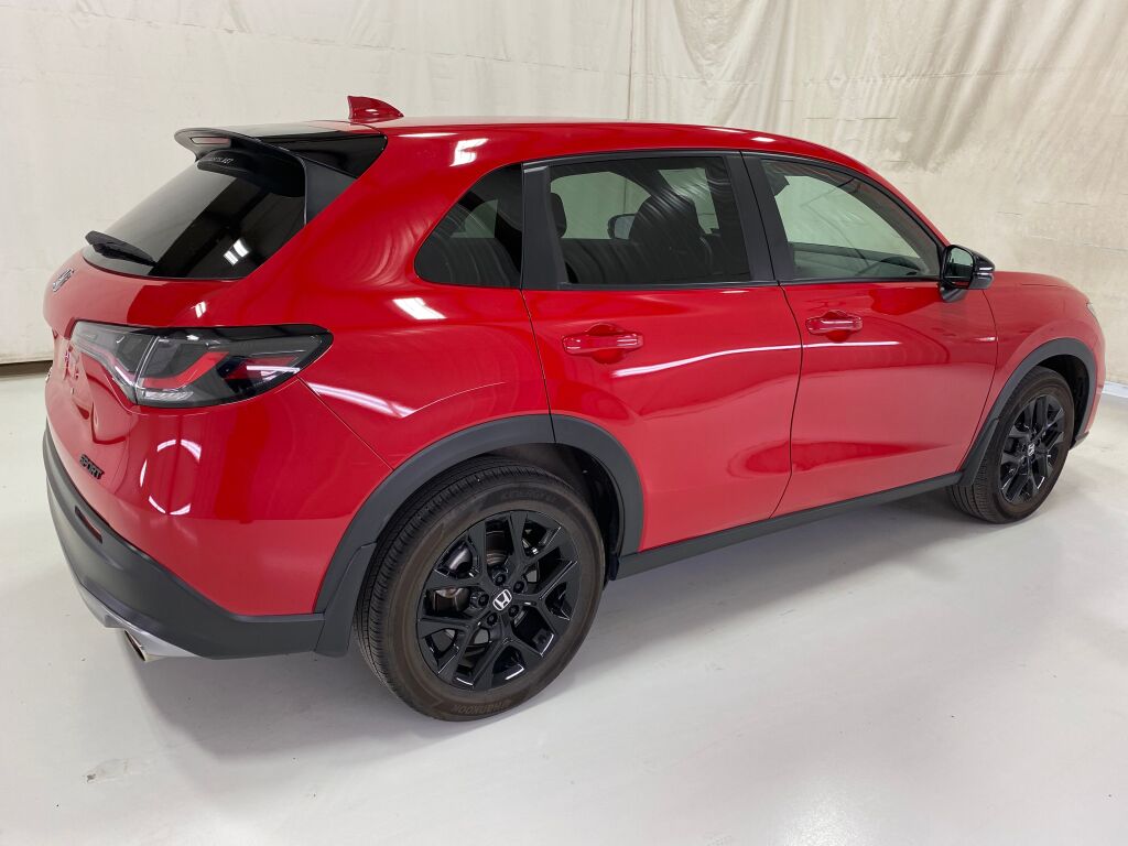 2024 Honda HR-V photo 8 of 10