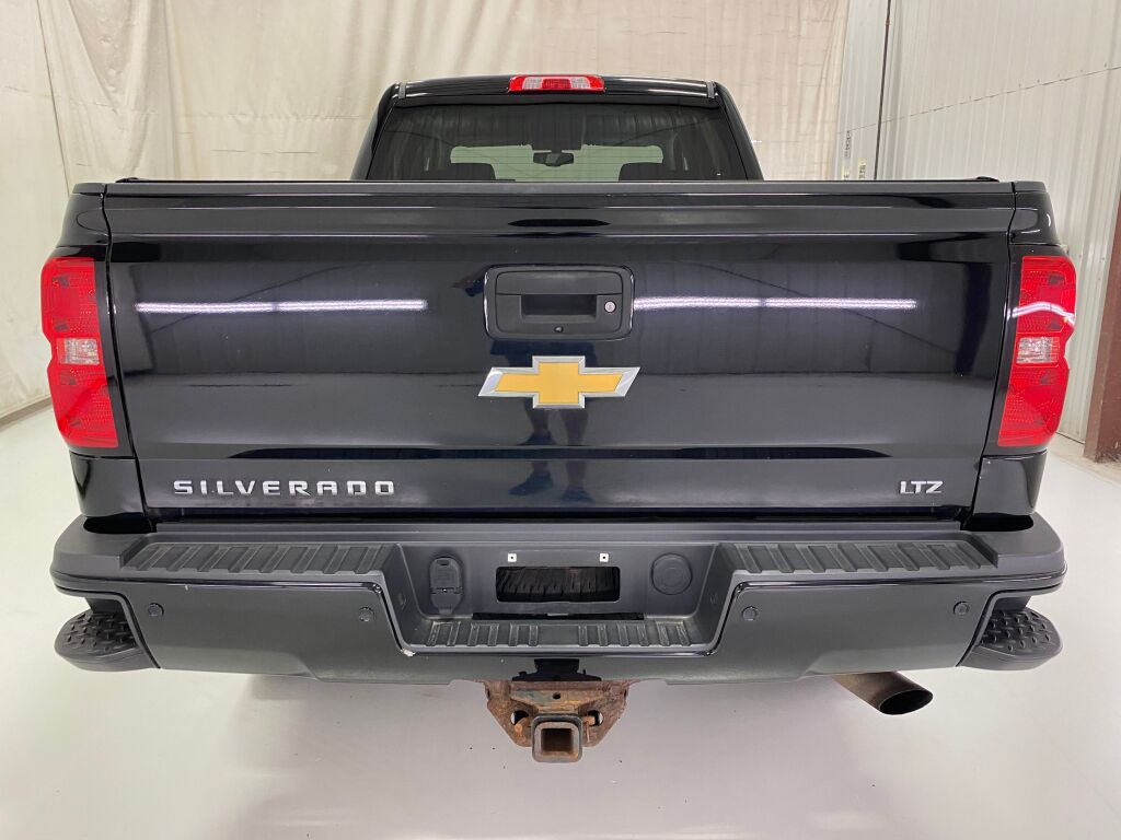 2017 chevrolet Silverado 2500HD photo 6 of 10