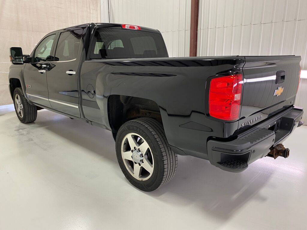 2017 chevrolet Silverado 2500HD photo 5 of 10