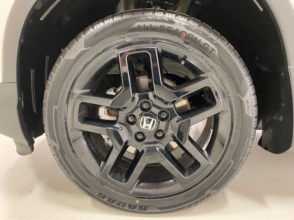 2024 Honda Passport photo 13 of 37