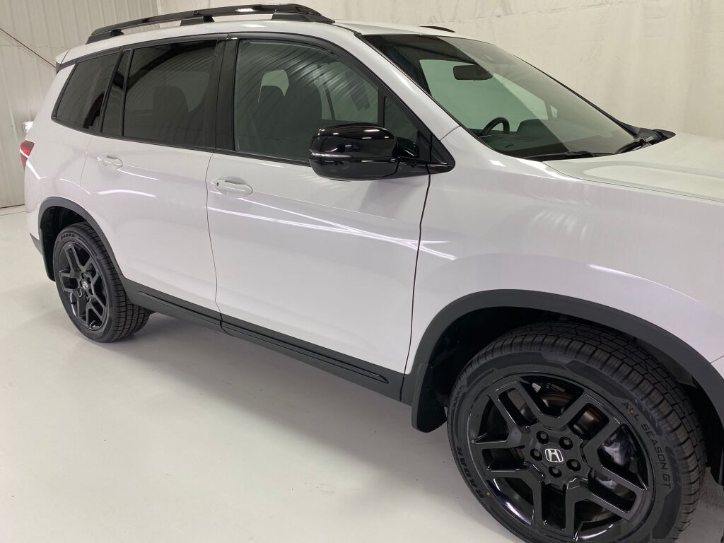 2024 Honda Passport photo 21 of 37