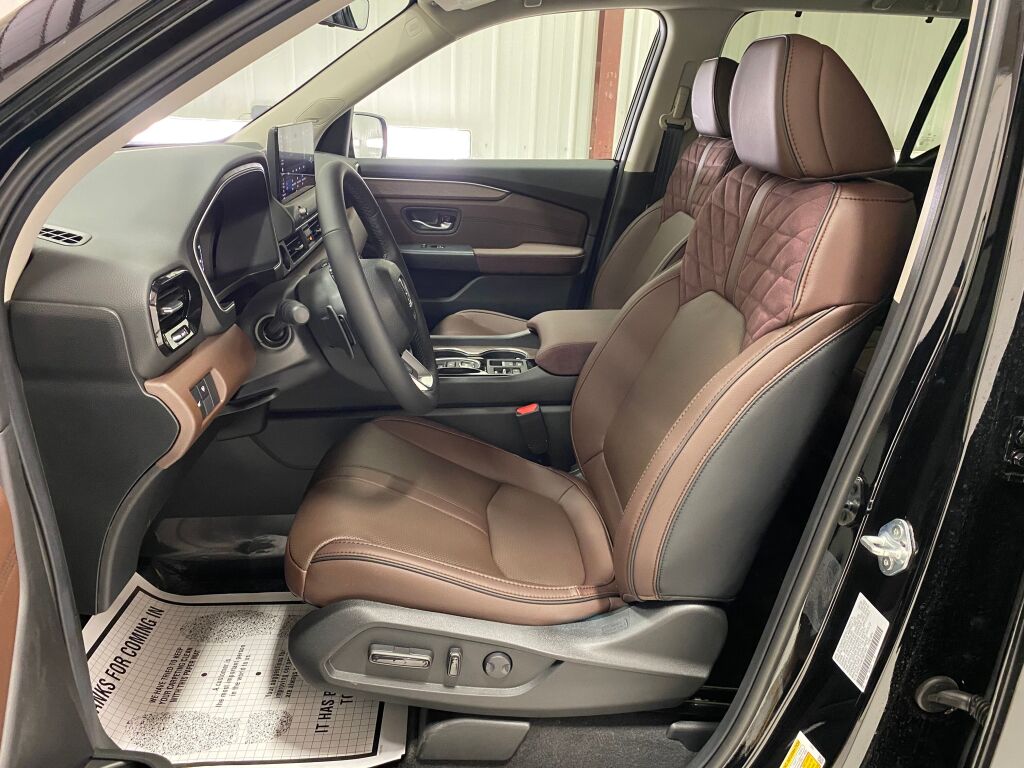 2026 Honda Pilot photo 15 of 24