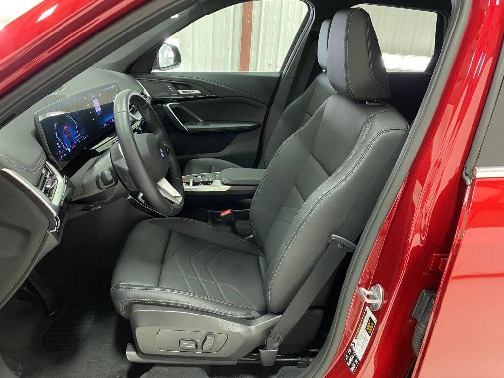 2026 BMW X1 photo 27 of 37