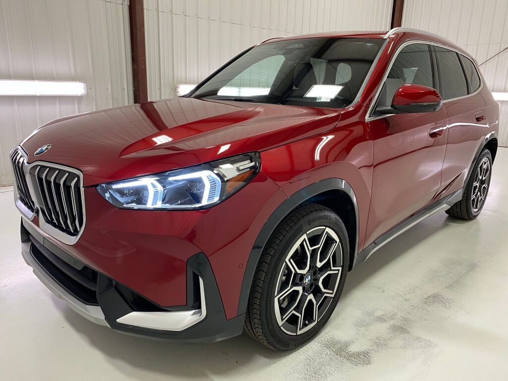 2026 BMW X1 photo 5 of 37