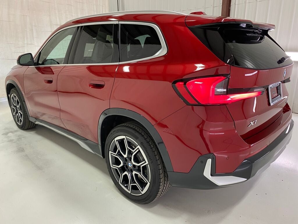 2026 BMW X1 photo 6 of 37