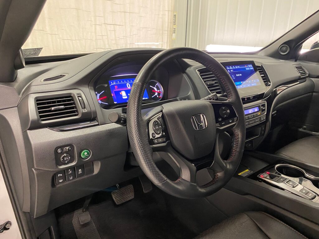2024 Honda Passport photo 12 of 37