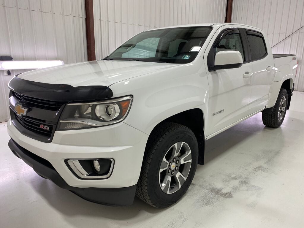 2020 Chevrolet Colorado photo 3 of 10