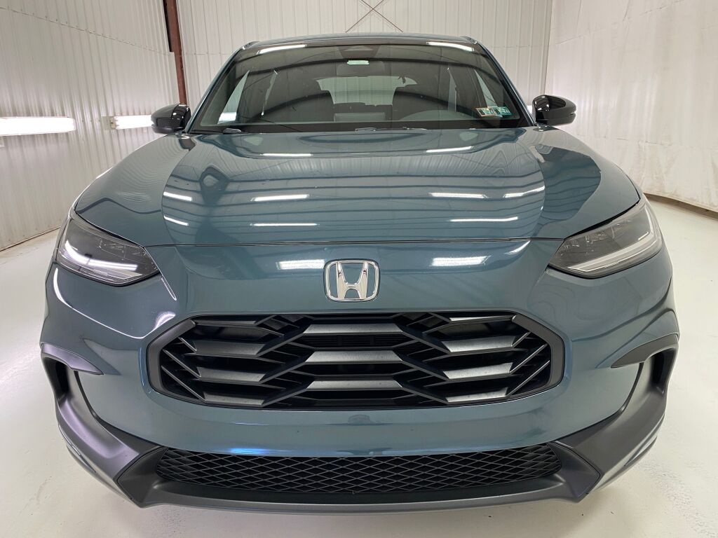 2024 Honda HR-V photo 2 of 10