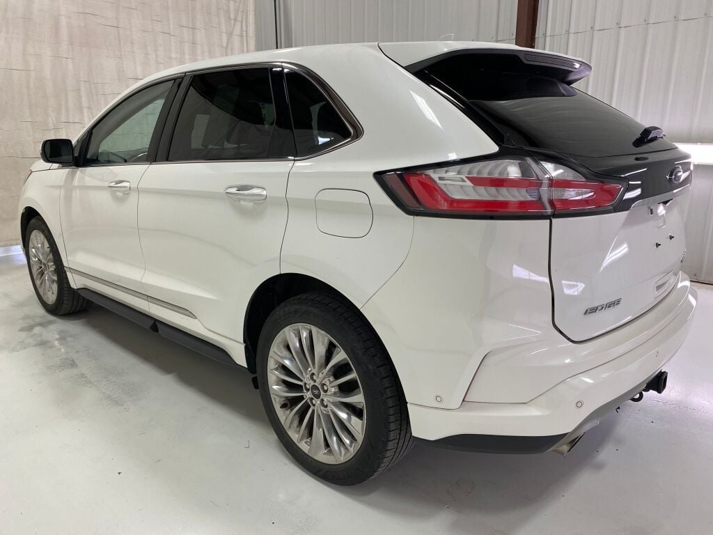 2020 Ford Edge photo 5 of 10