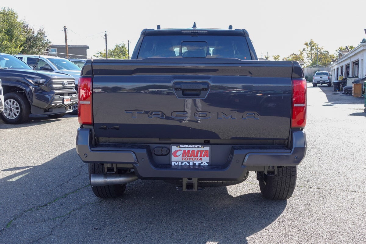 2025 Toyota Tacoma TRD Sport photo 4