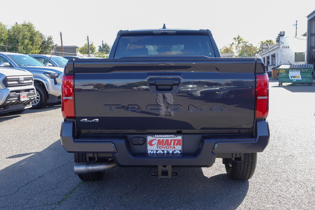 2025 Toyota Tacoma SR5 photo 4