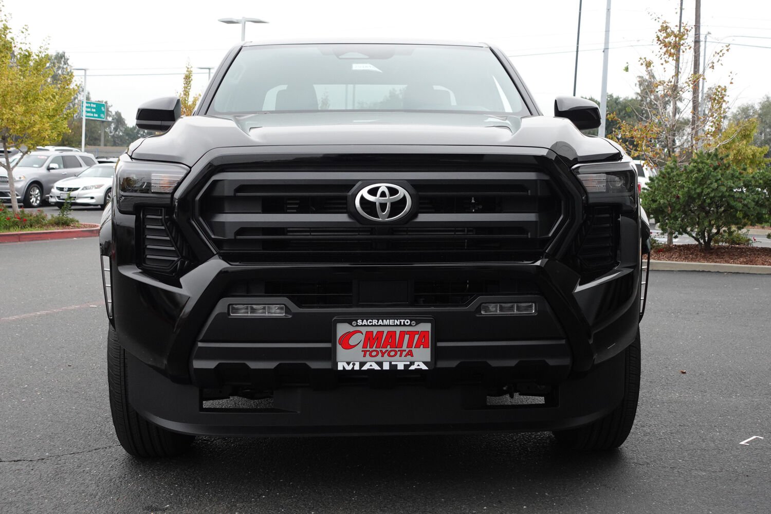 2025 Toyota Tacoma SR5 photo 2