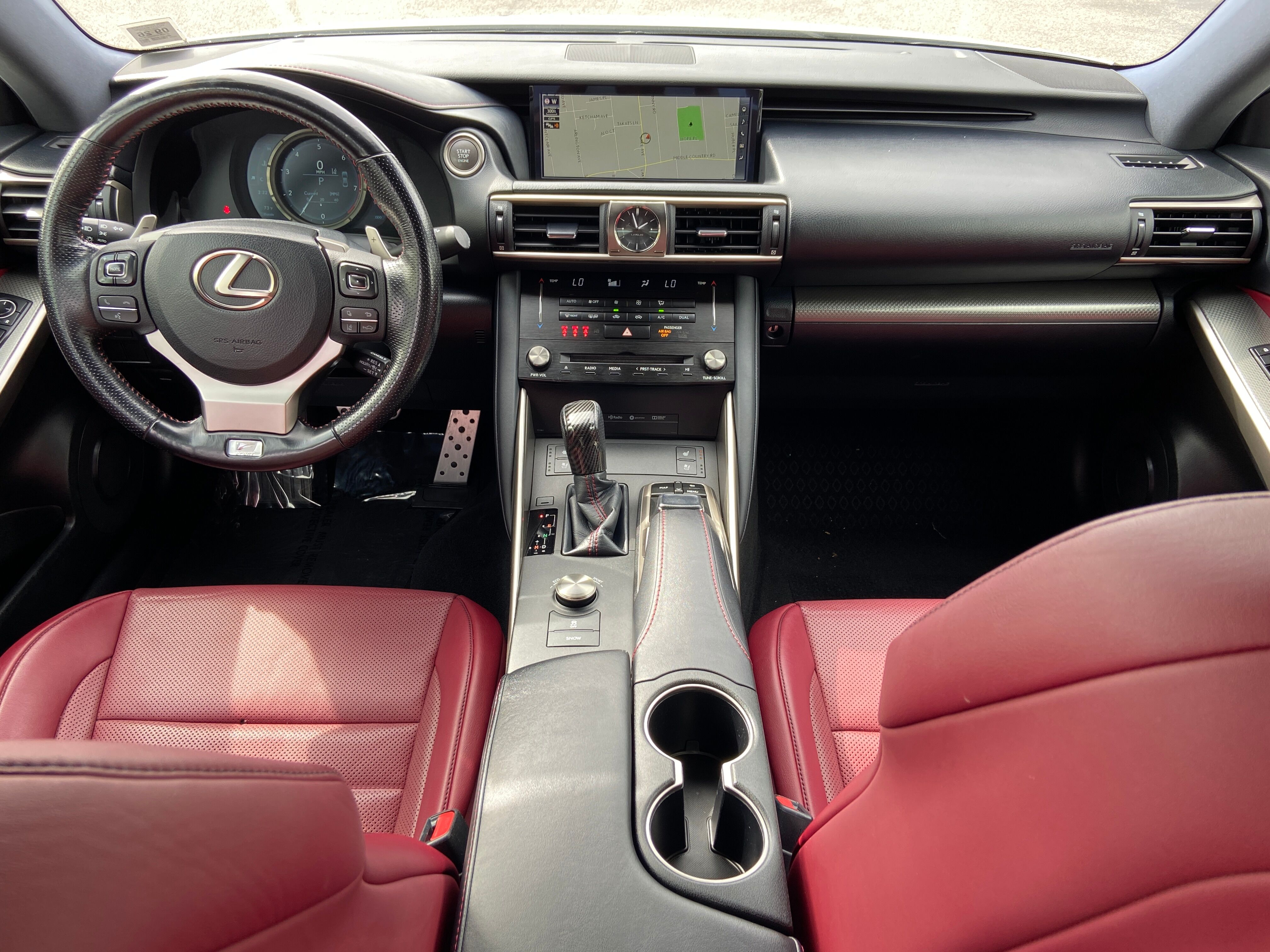 2017 Lexus IS 300 photo 2