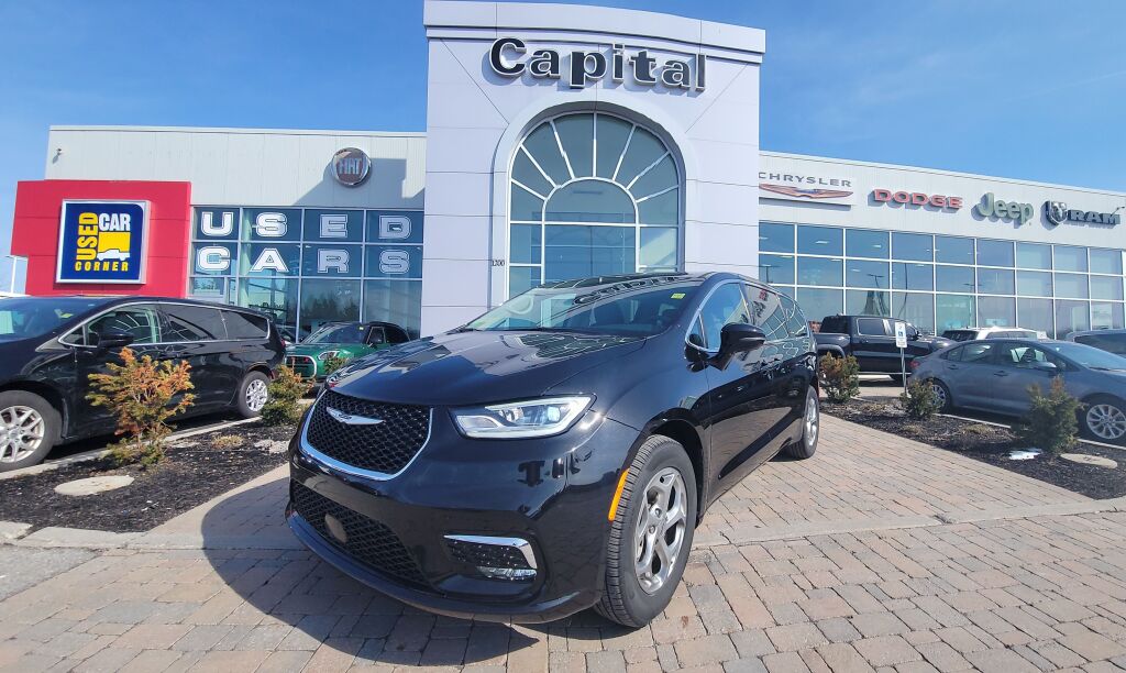 2024 Chrysler Pacifica Limited AWD