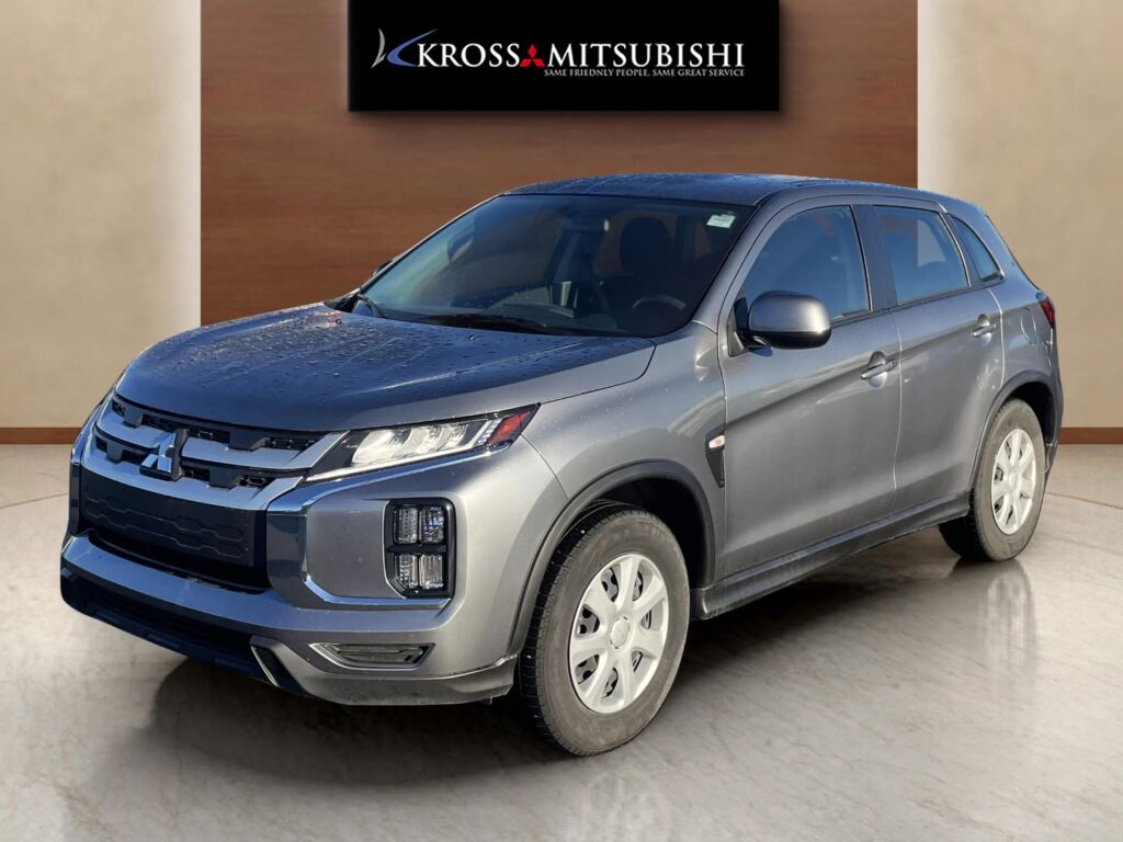 2023 Mitsubishi RVR ES AWC