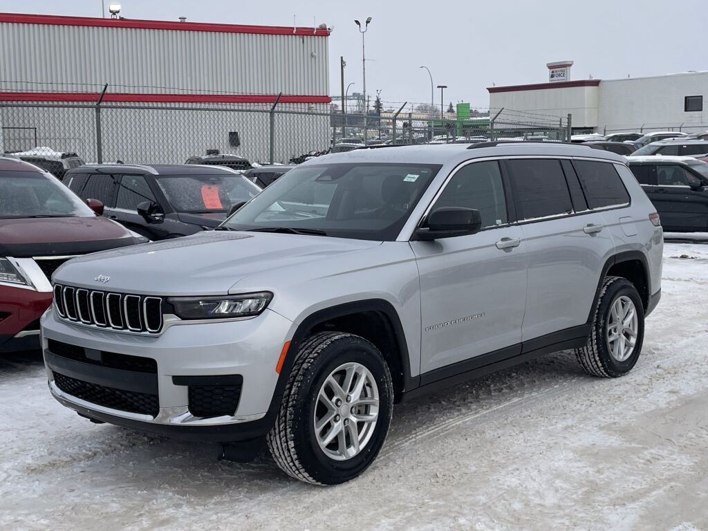 2023 Jeep Grand Cherokee L Laredo 4WD