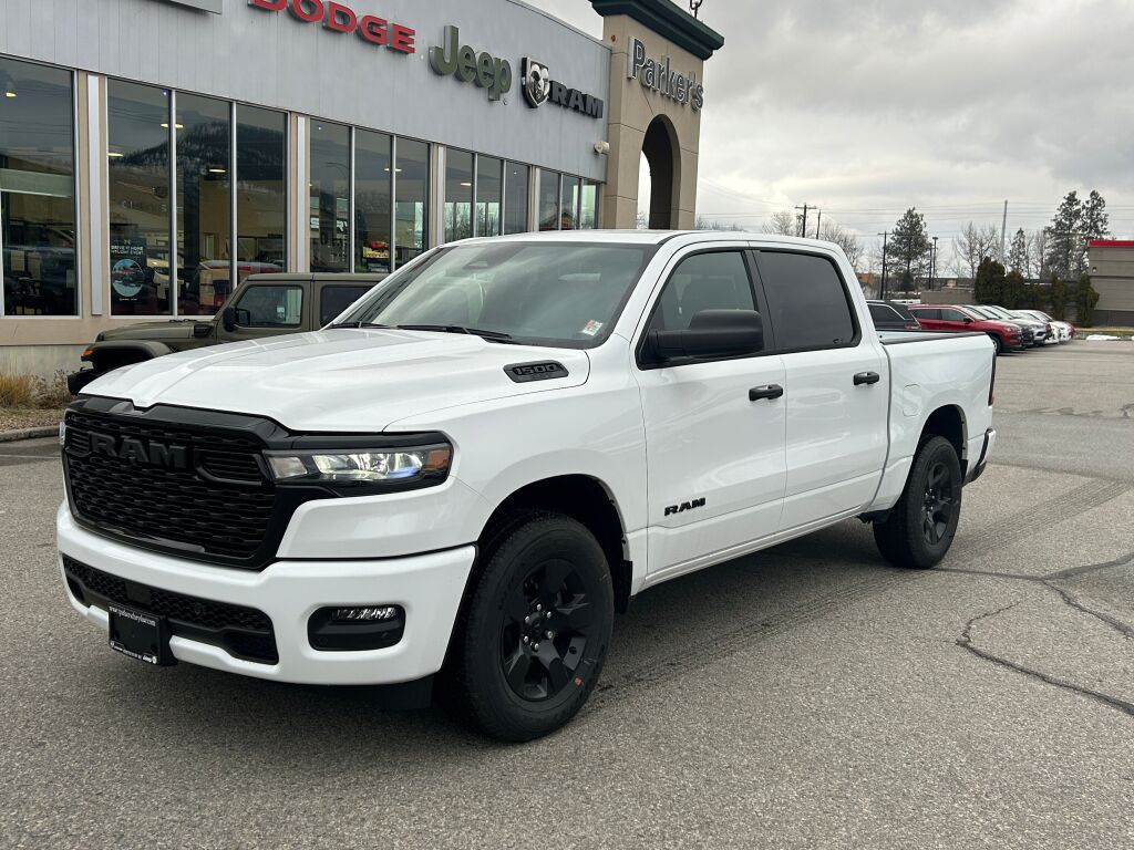 RAM 1500 Tradesman Crew Cab 4WD 2025