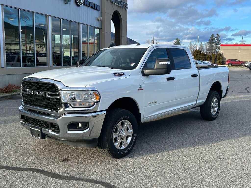 2024 RAM 3500 Big Horn Crew Cab 4WD