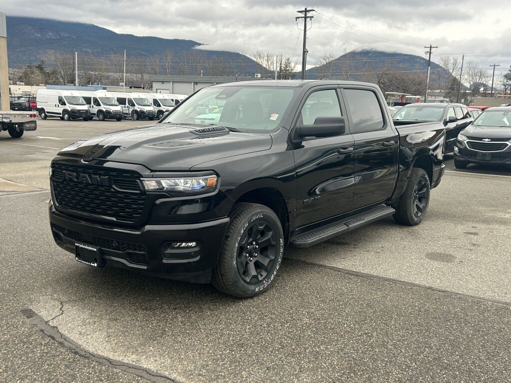 RAM 1500 Tradesman Crew Cab 4WD 2025