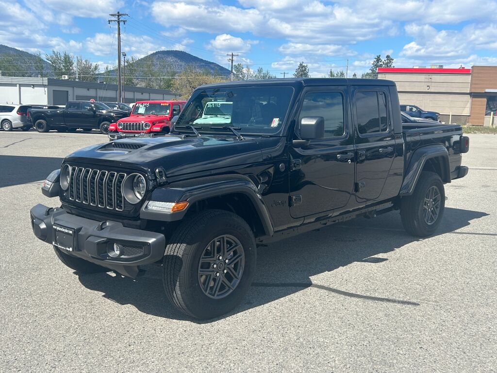 2025 Jeep Gladiator Sport S Crew Cab 4WD