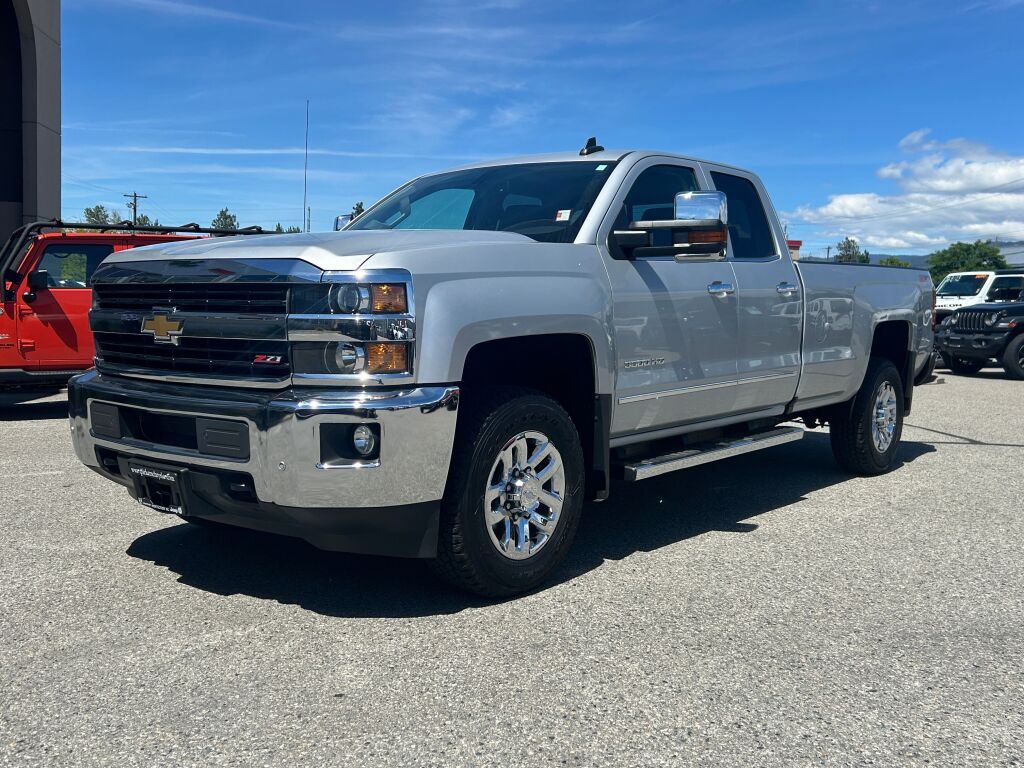 2016 Chevrolet Silverado 3500HD LTZ Double Cab LB 4WD Pickup Truck Four-Wheel Drive 6-Speed Automatic Overdrive