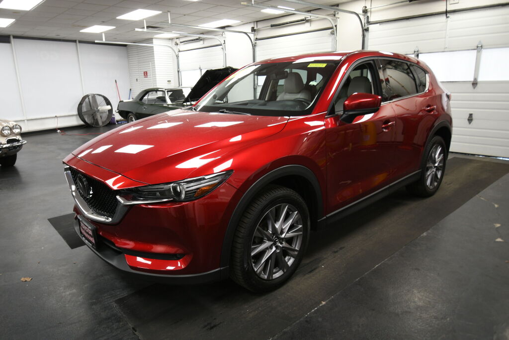 View vehicle photo 4