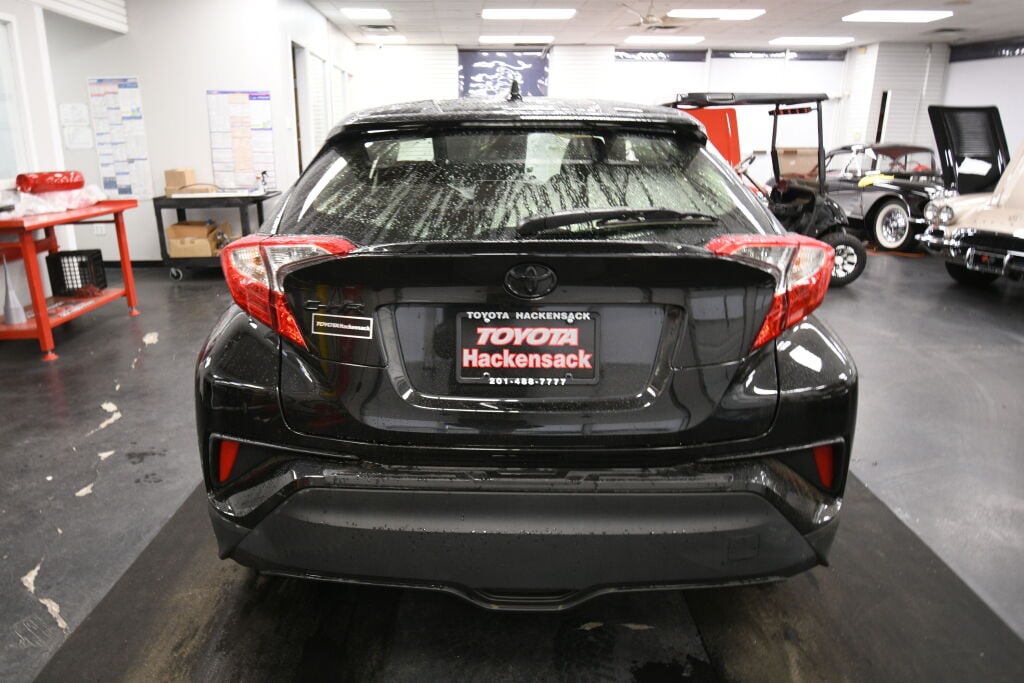 View vehicle photo 7