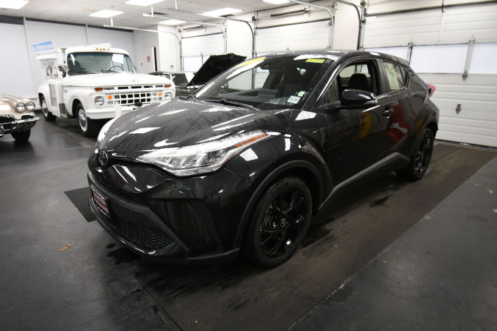 View vehicle photo 4