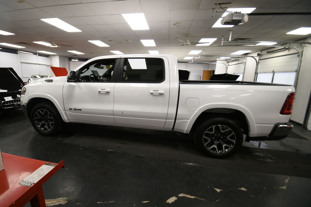 View vehicle photo 5