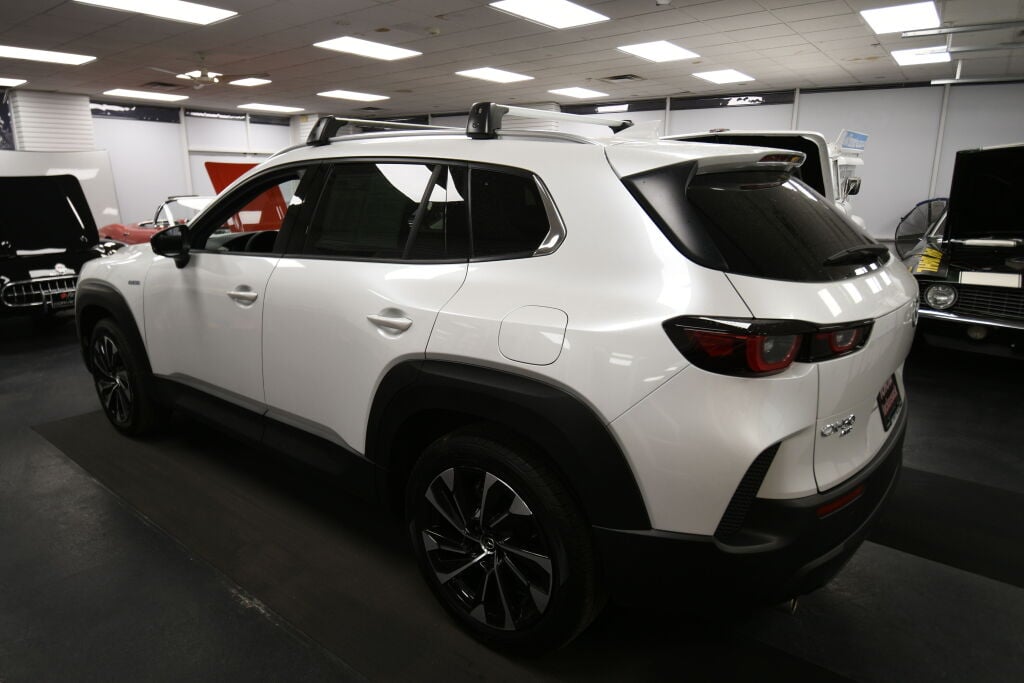 View vehicle photo 6