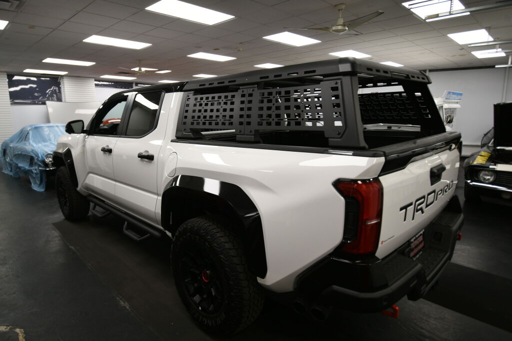 View vehicle photo 6