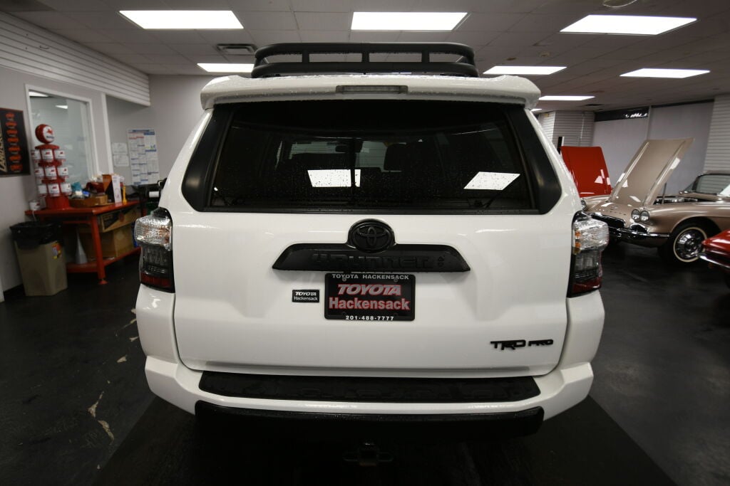 View vehicle photo 7