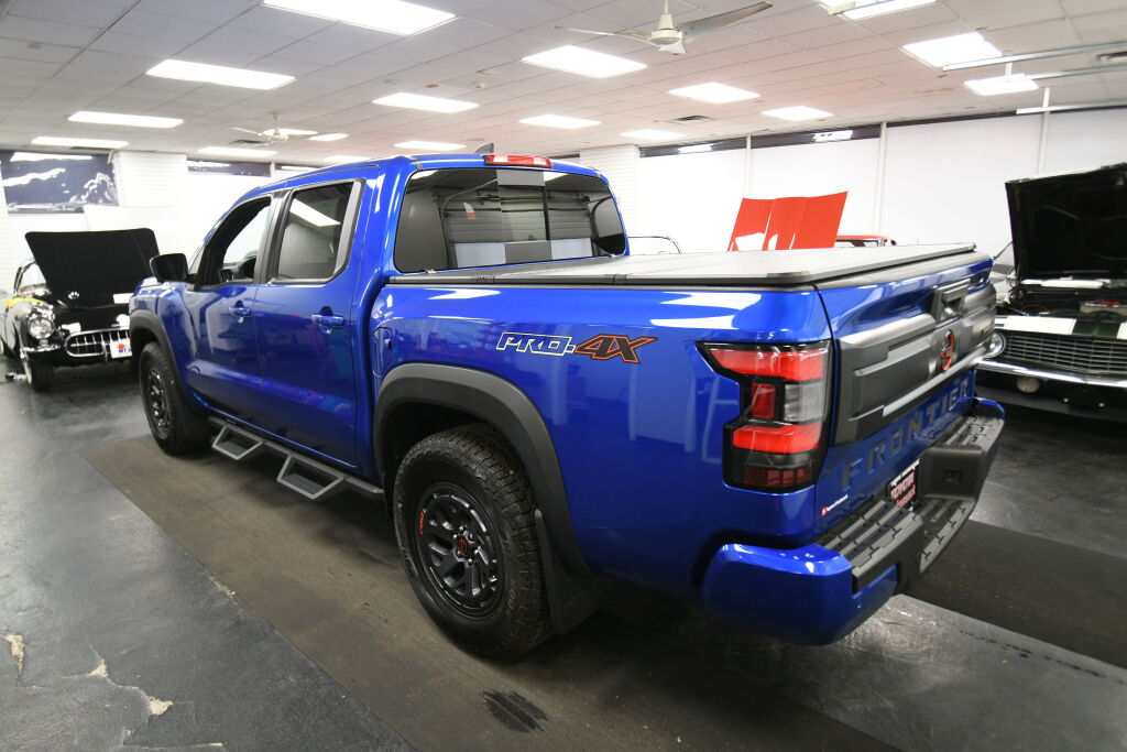 View vehicle photo 6