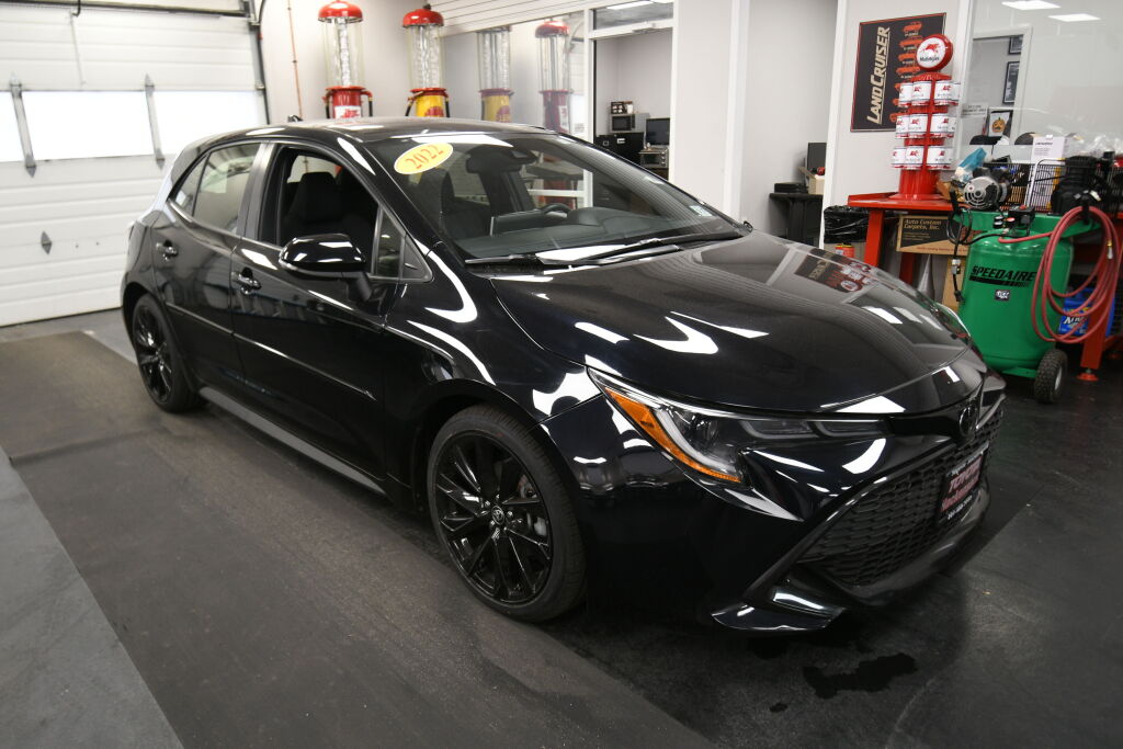 View vehicle photo 2