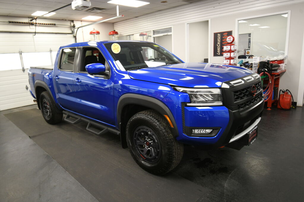 View vehicle photo 2