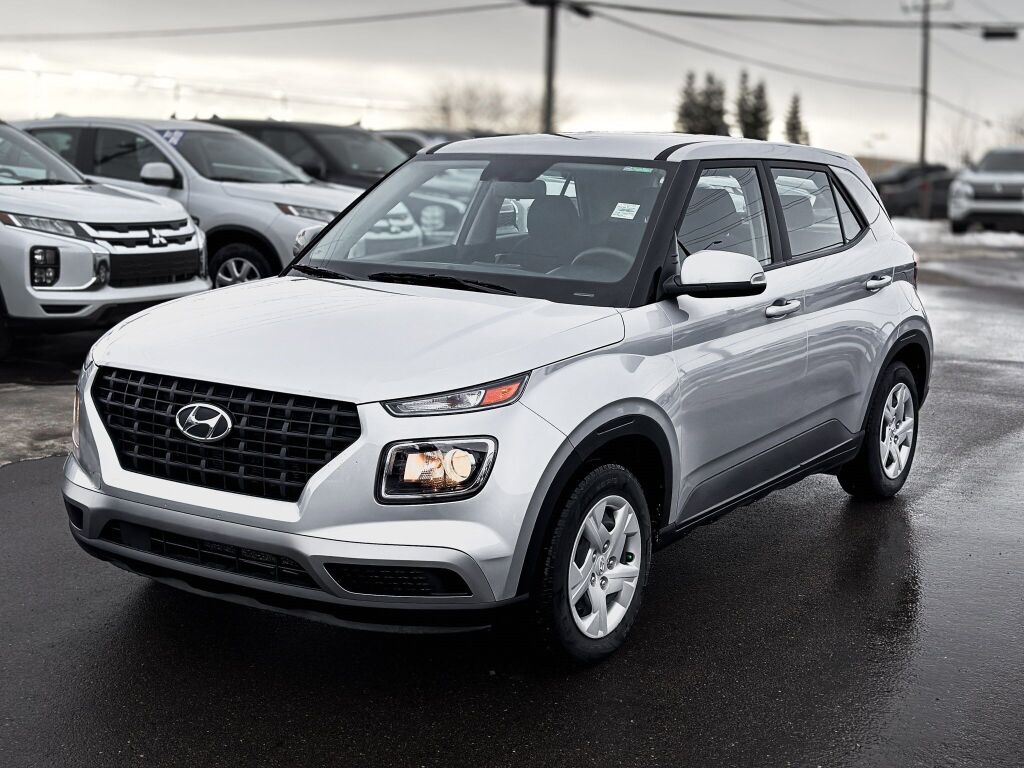 2022 Hyundai Venue Essential FWD