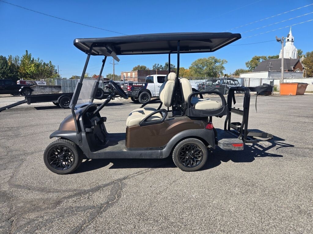 2018 Club Car PRECEDENT