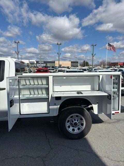 2024 GMC Sierra 3500HD CC Pro
