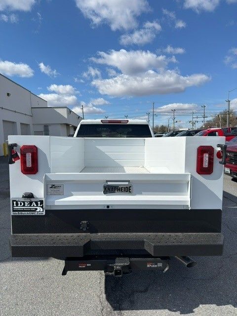 2024 GMC Sierra 3500HD CC Pro