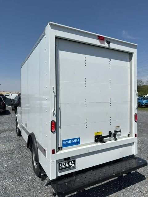 2025 GMC Savana 3500