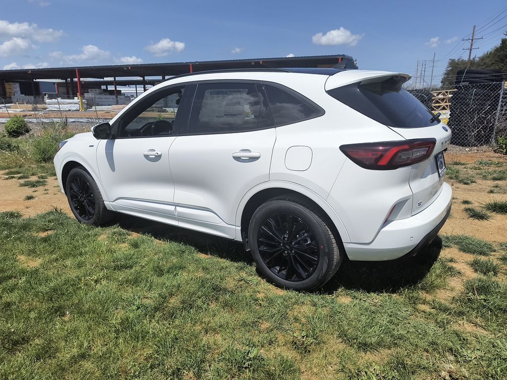 2025 Ford Escape ST-Line Elite
