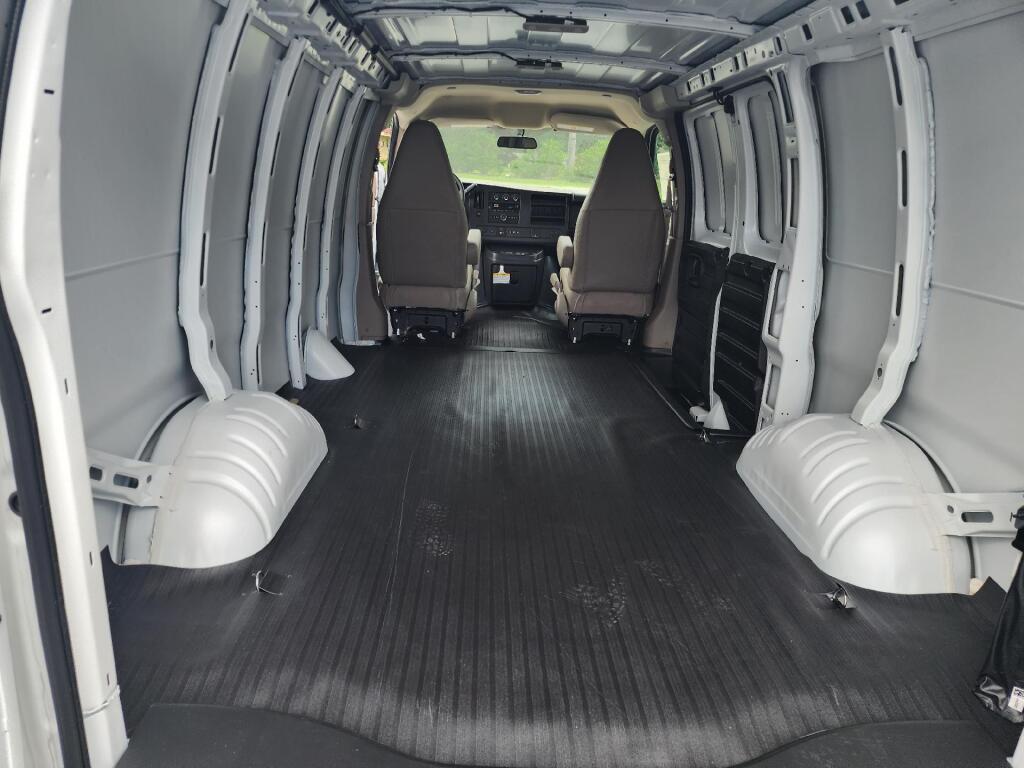 2024 Chevrolet Express 2500