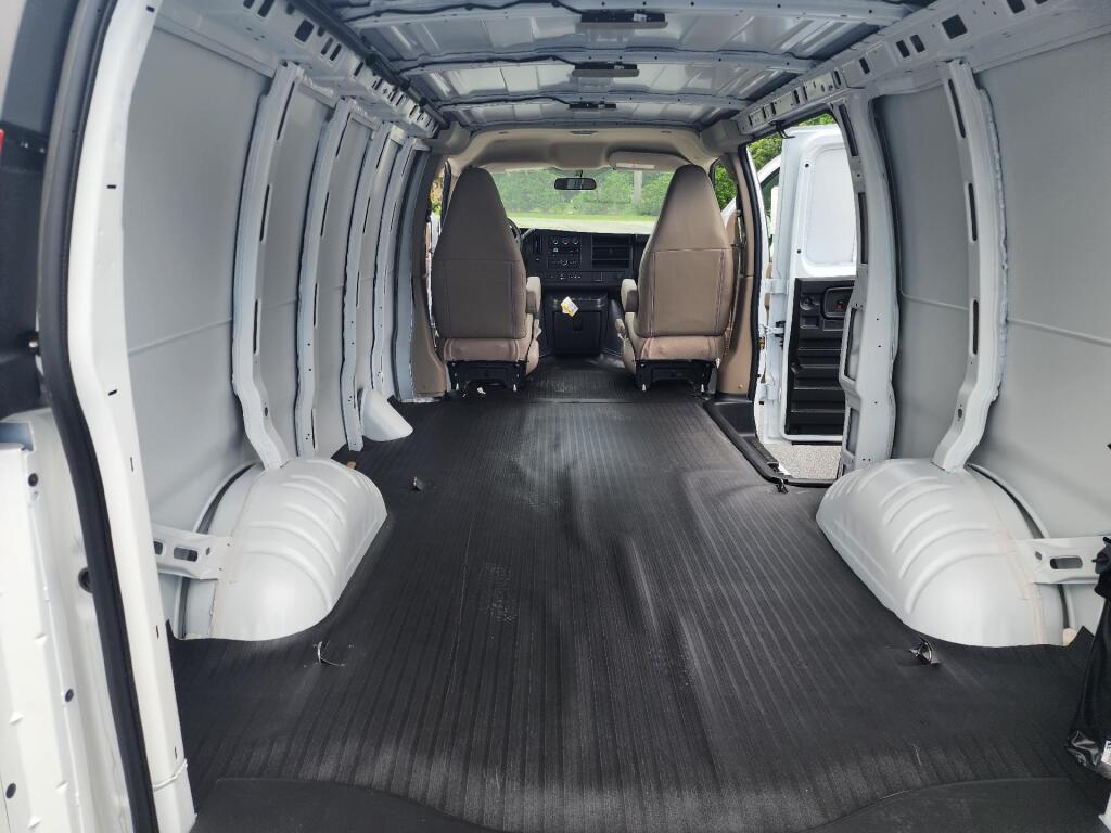 2024 Chevrolet Express 2500
