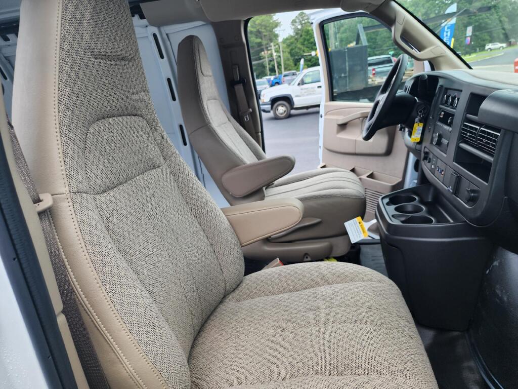 2024 Chevrolet Express 2500